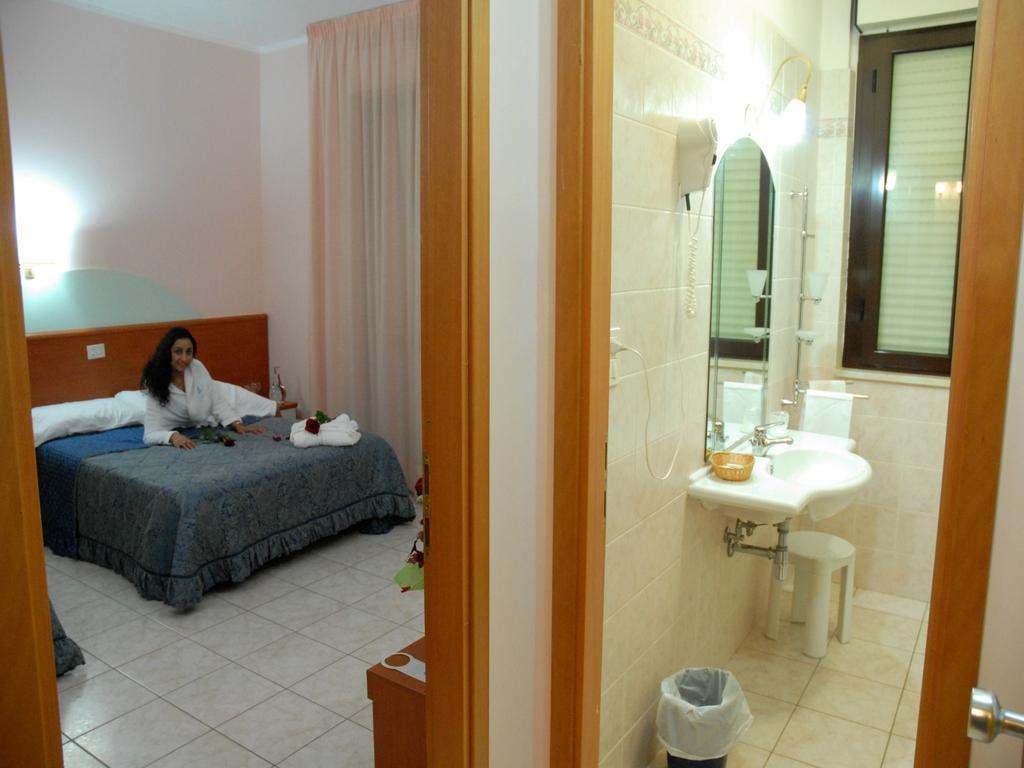 Aloha Park Hotel Campomarino  Phòng bức ảnh