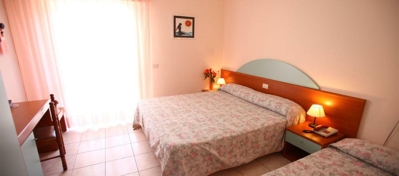 Aloha Park Hotel Campomarino  Ngoại thất bức ảnh